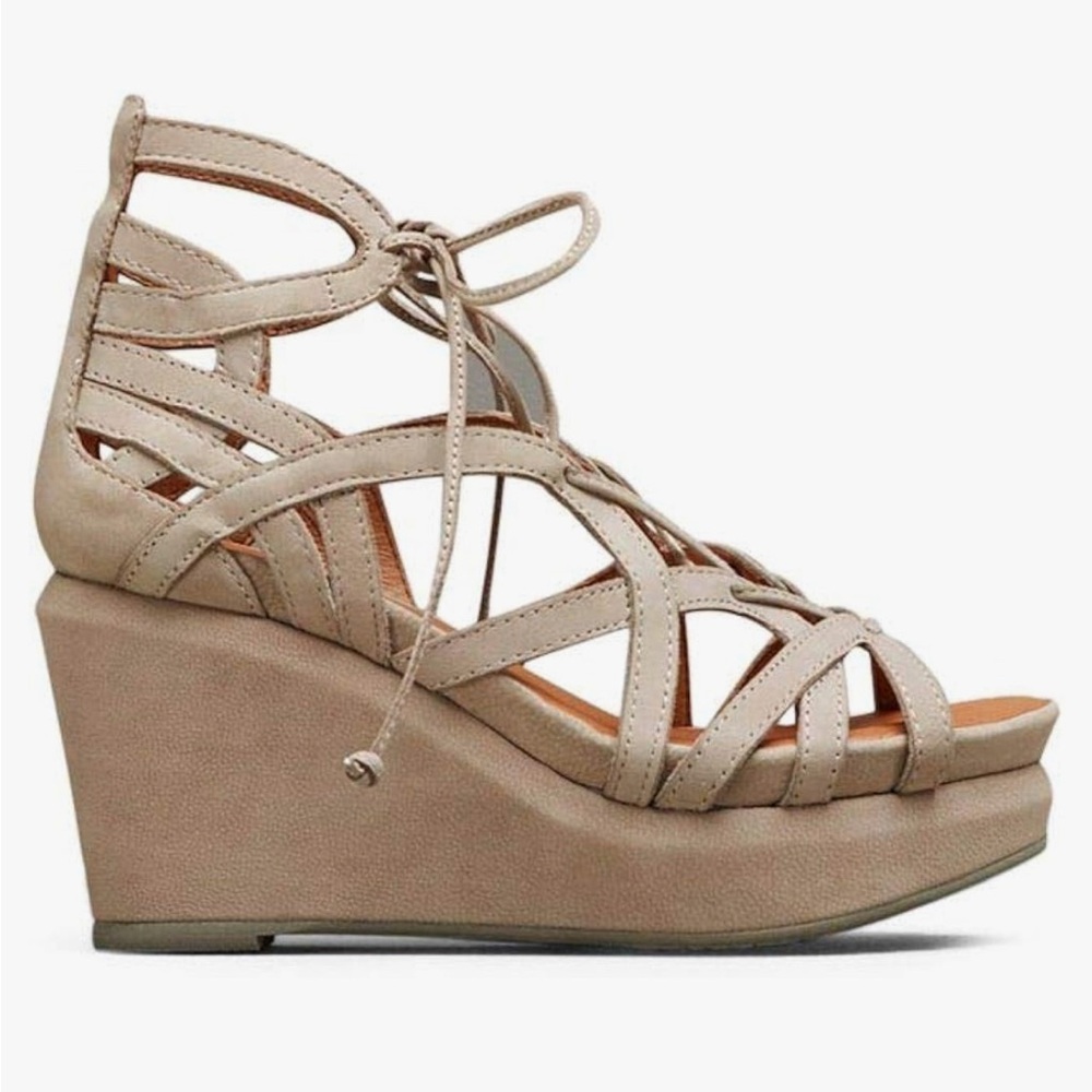 NEW! Gentle Souls “Joy” Mushroom Wedge Sandals with Strappy Design 8.5 M